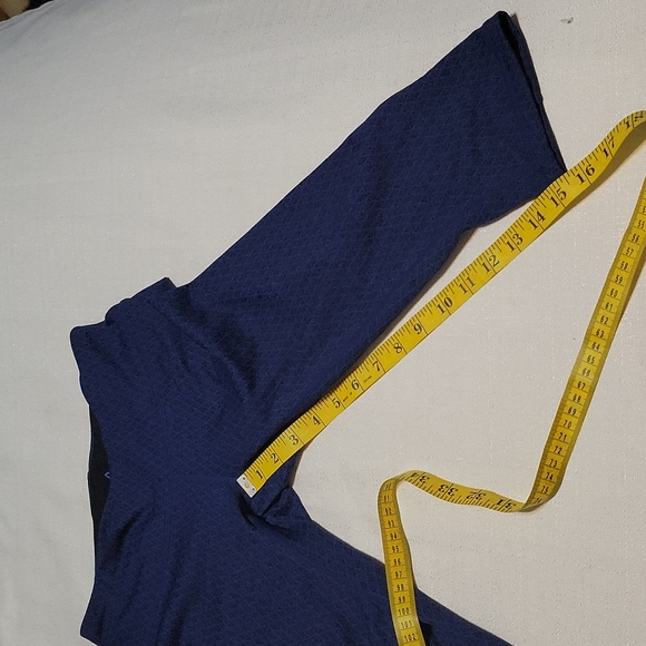 Prana blue patterned capris size extra small - Picture 4 of 8